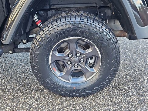 Used 2021 Jeep Gladiator Rubicon image 8