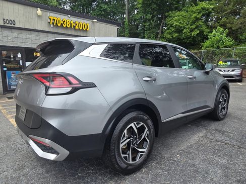 Used 2023 Kia Sportage LX FWD image 5