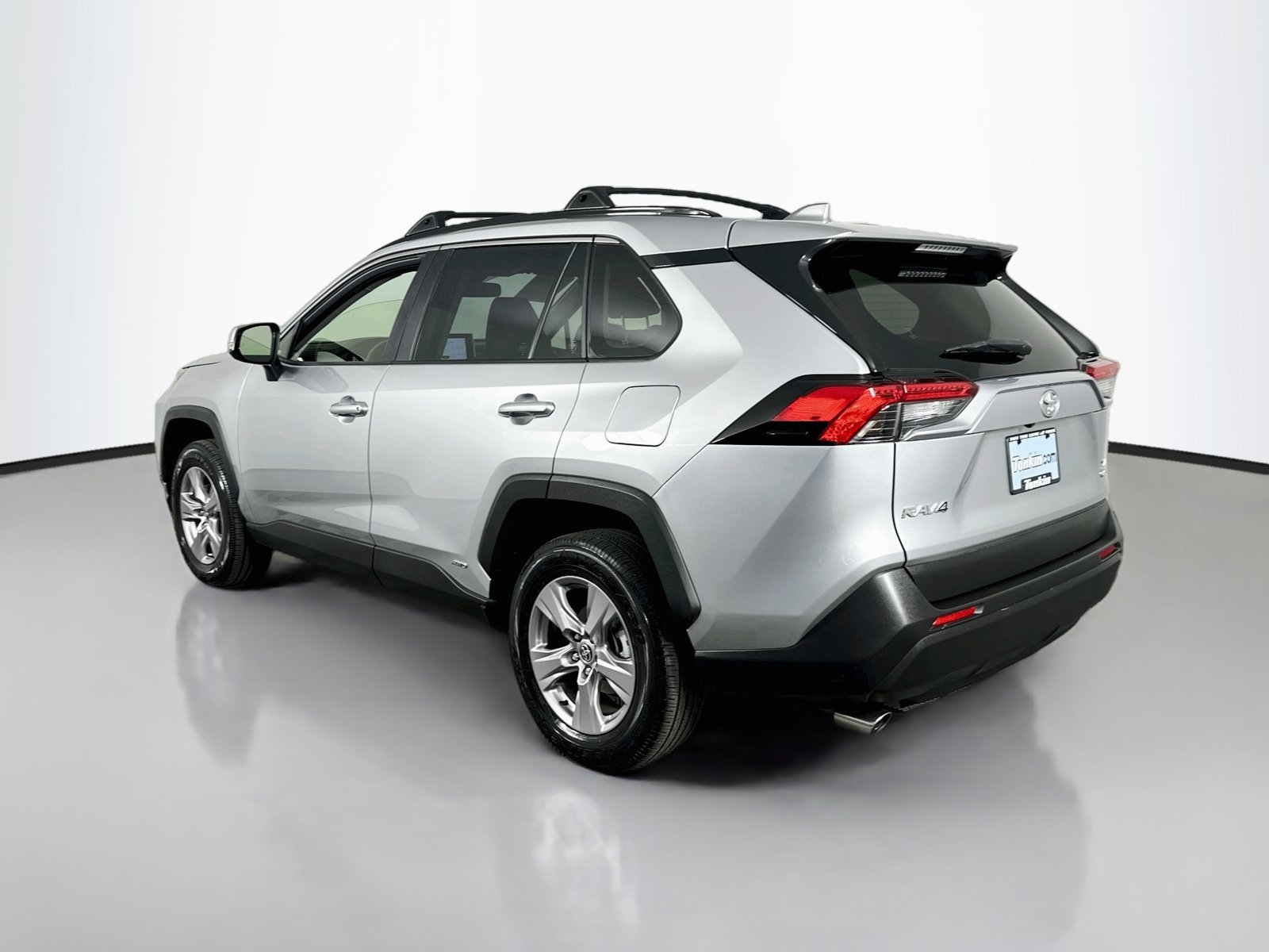Certified 2025 Toyota RAV4 XLE AWD/4WD image 5