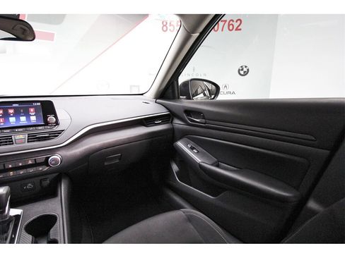 Used 2024 Nissan Altima 2.5 S image 8