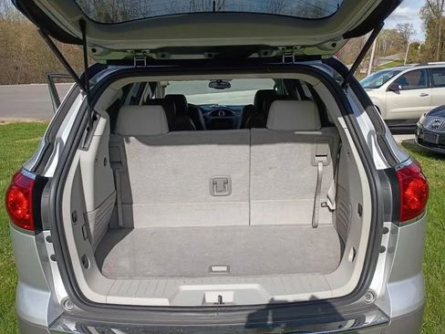 Used 2010 Buick Enclave CXL w/ Trailering Provision Package AWD/4WD image 13