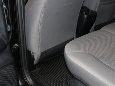 Used 2020 Toyota Tacoma SR5 RWD image 44