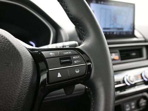 Certified 2025 Honda Pilot Touring image 52