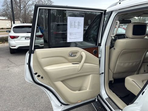 Used 2019 INFINITI QX80 Luxe w/ Proassist Package image 16