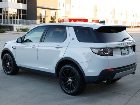 Used 2017 Land Rover Discovery Sport HSE image 5