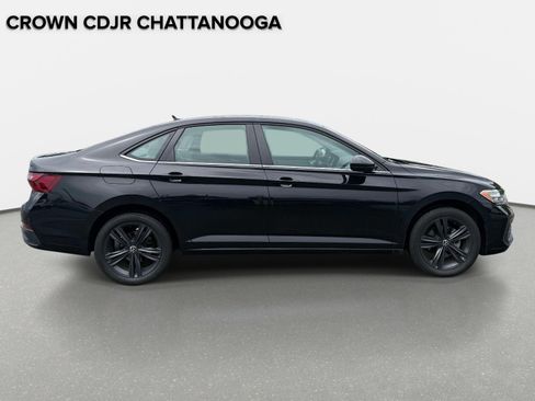 Used 2023 Volkswagen Jetta SE FWD image 7