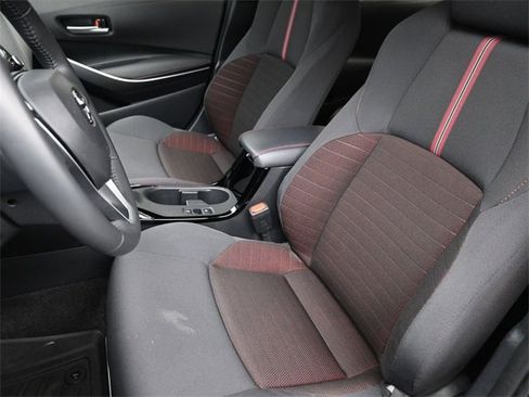 Used 2024 Toyota Corolla SE w/ SE Premium Package image 17