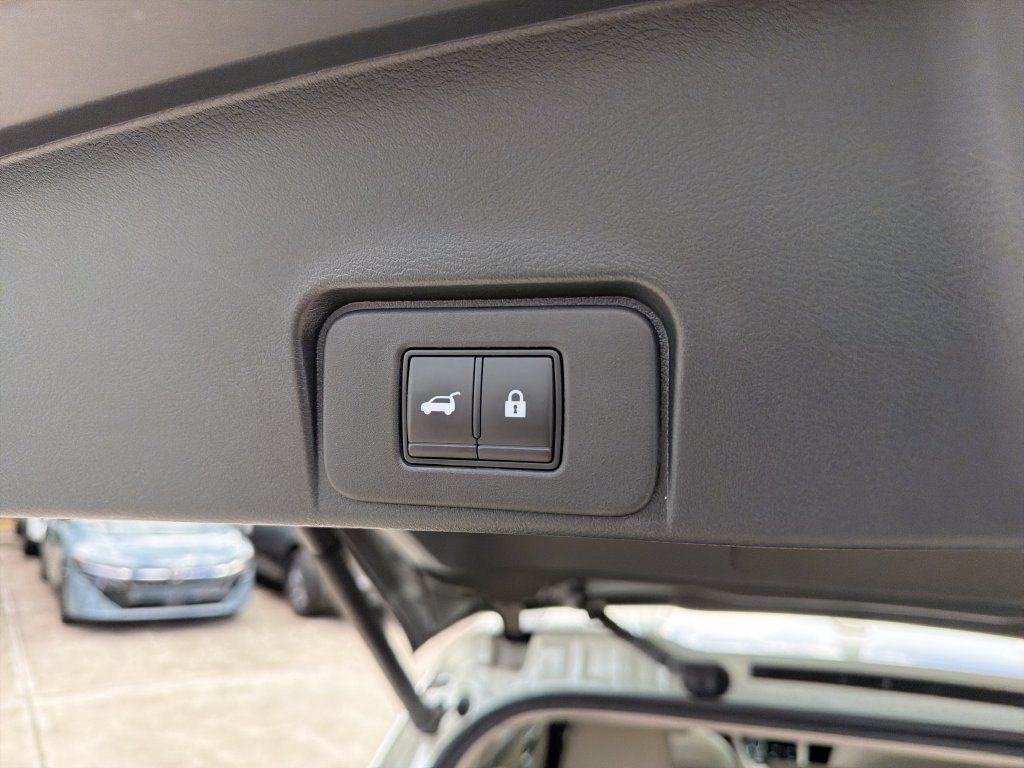 Used 2021 Nissan Rogue SL w/ Premium Package FWD image 34