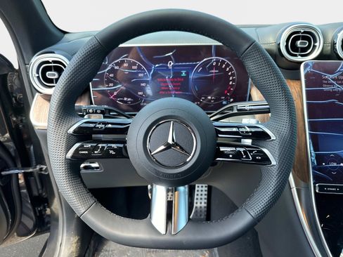 New 2025 Mercedes-Benz GLC 350e 4MATIC image 23