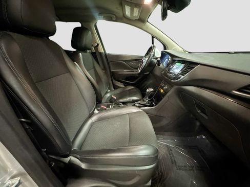 Used 2022 Buick Encore Preferred w/ Safety Package image 29