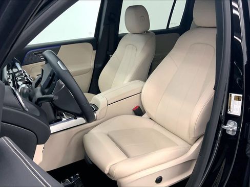 Used 2025 Mercedes-Benz GLB 250 image 21