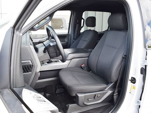 Used 2019 Ford F150 XLT w/ Equipment Group 302A Luxury AWD/4WD image 5