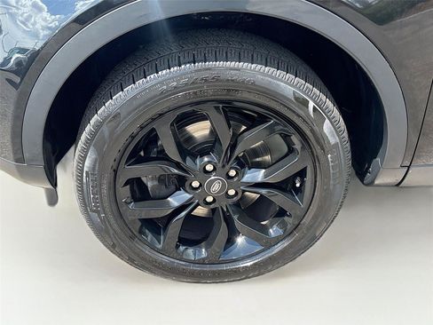 Used 2016 Land Rover Discovery Sport HSE AWD/4WD image 29