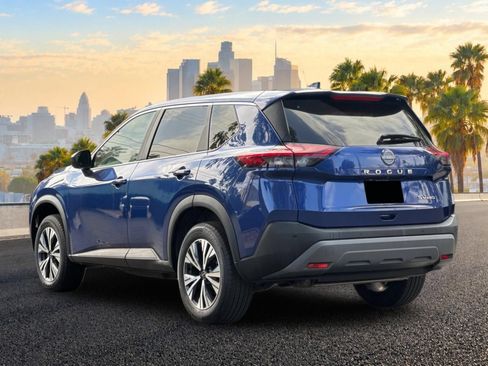 Used 2023 Nissan Rogue SV AWD/4WD image 6