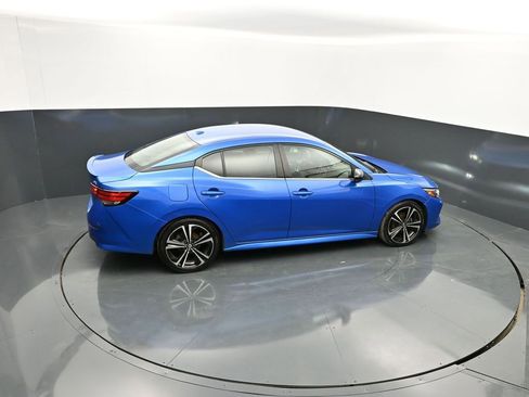 Used 2021 Nissan Sentra SR FWD image 12