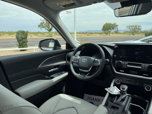 New 2026 Toyota Grand Highlander AWD image 29