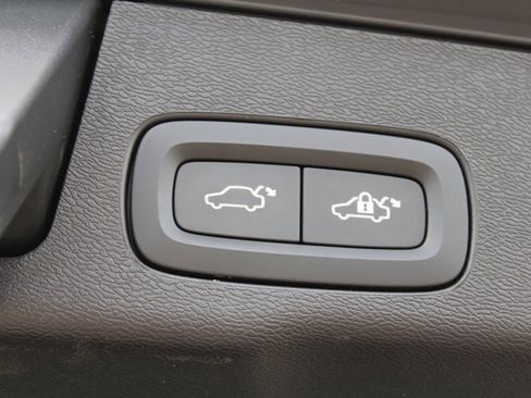 Used 2022 Volvo XC60 B6 Inscription w/ Advanced Package image 27