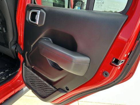 Used 2021 Jeep Gladiator Mojave image 37