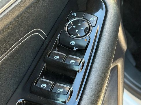 Used 2019 Ford Edge Titanium w/ Equipment Group 301A AWD/4WD image 35