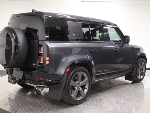 Used 2025 Land Rover Defender 110 V8 image 7