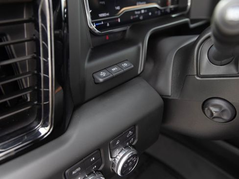 Used 2025 GMC Sierra 1500 AT4 w/ Technology Package image 19