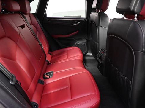 Used 2022 Porsche Macan GTS AWD/4WD image 18