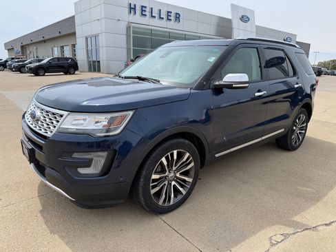 Used 2016 Ford Explorer Platinum AWD/4WD image 3