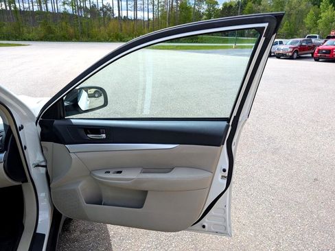 Used 2012 Subaru Outback 2.5i w/ Alloy Wheel Pkg image 15