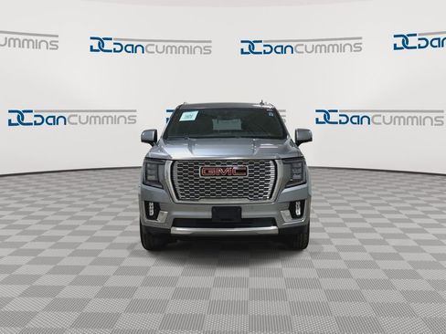 Used 2023 GMC Yukon Denali AWD/4WD image 3