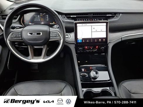 Used 2022 Jeep Grand Cherokee L Limited image 13