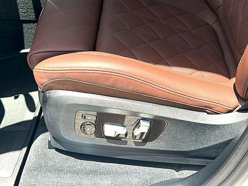 New 2027 BMW X7 xDrive40i w/ M Sport Package AWD/4WD image 12
