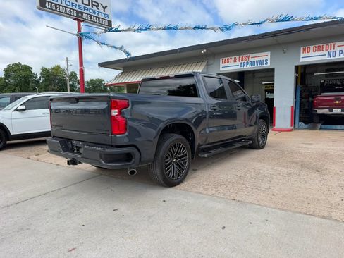 Used 2021 Chevrolet Silverado 1500 Custom w/ LPO, Dark Essentials Package RWD image 6