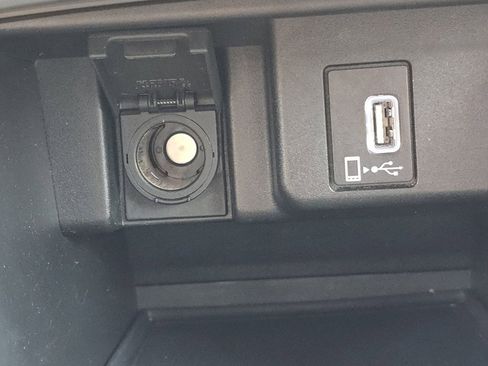 Used 2018 Honda Accord Sport image 9