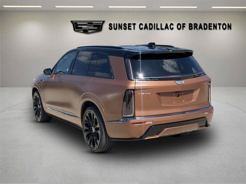New 2027 Cadillac Vistiq Platinum w/ LPO, Floor Liner Package AWD/4WD image 5