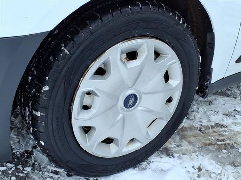 Used 2017 Ford Transit Connect XL image 3