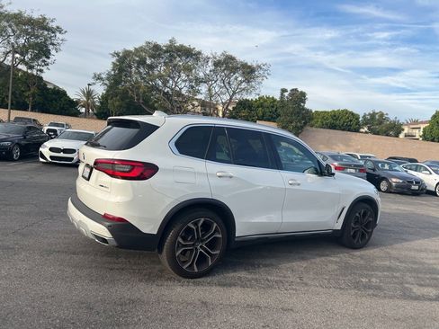 Used 2022 BMW X5 xDrive40i w/ Parking Assistance Package image 3