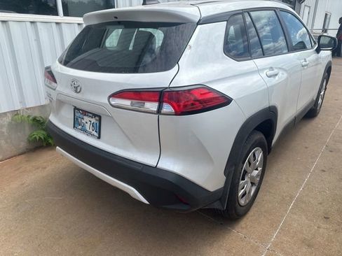 Used 2025 Toyota Corolla Cross L FWD image 2
