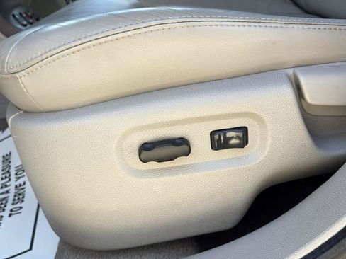Used 2006 Chevrolet HHR LT w/ Preferred Equipment Group FWD image 18