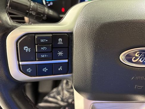 Used 2024 Ford Expedition Limited AWD/4WD image 33