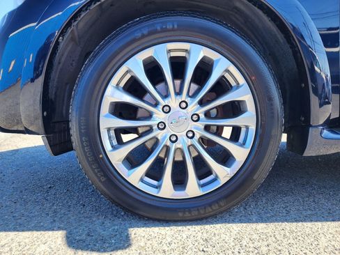 Used 2017 INFINITI QX80 4WD w/ Driver Assistance Package image 45