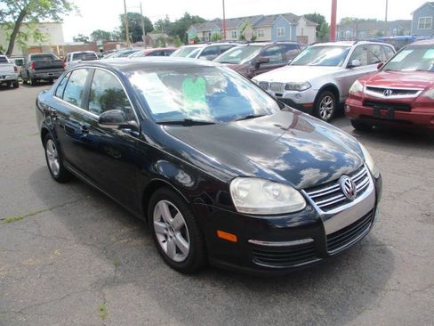 Used 2009 Volkswagen Jetta SE FWD image 1