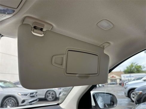 Certified 2022 Mercedes-Benz GLC 300 4MATIC image 31