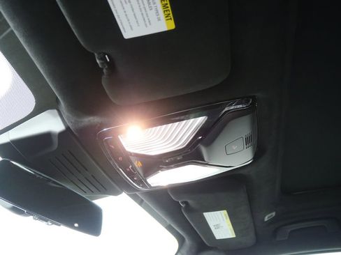 Used 2026 BMW X7 xDrive40i w/ M Sport Package image 23