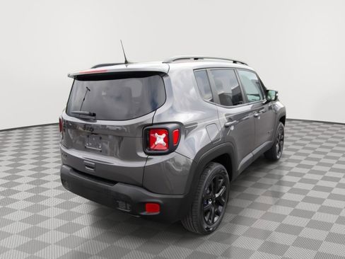 Used 2019 Jeep Renegade Altitude w/ UConnect 8.4 Nav Group AWD/4WD image 5
