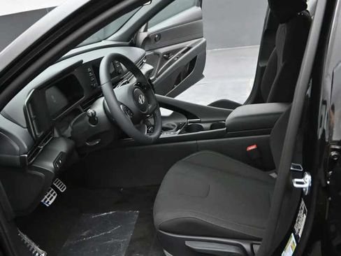 New 2026 Hyundai Elantra SEL Sport FWD image 16