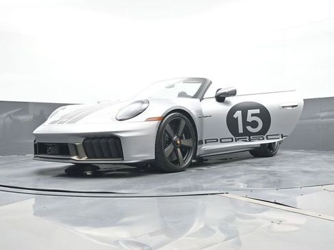 Certified 2026 Porsche 911 Carrera GTS RWD image 30