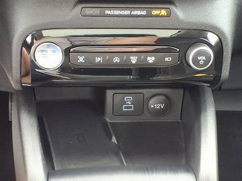 Used 2023 Ford Escape Platinum w/ Premium Technology Package AWD/4WD image 17