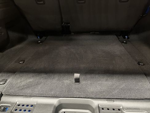 Used 2024 Jeep Wrangler Sport S image 11