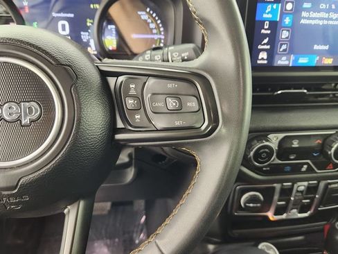 Used 2024 Jeep Wrangler Unlimited AWD/4WD image 25