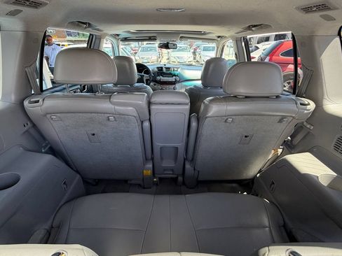 Used 2010 Toyota Highlander Limited AWD/4WD image 12